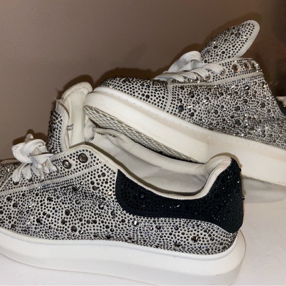 Stylish Men’s Steve Madden Rhinestone Sneakers